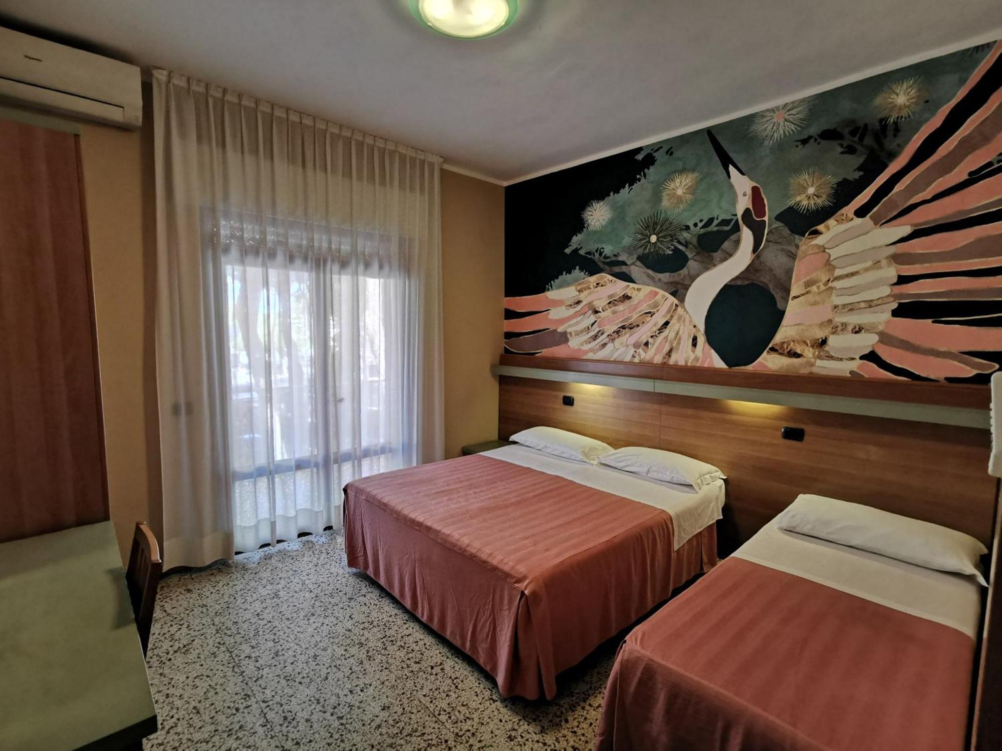 Hotel Pine Beach روسولينا ماري المظهر الخارجي الصورة