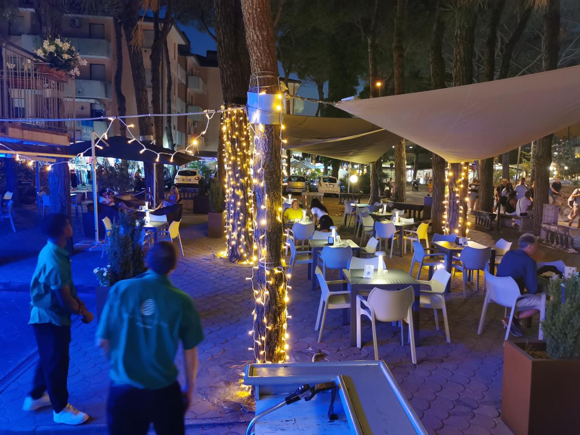 Hotel Pine Beach روسولينا ماري المظهر الخارجي الصورة